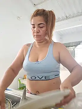 mirand zackyx online show from March 2025 04:01:01 PM