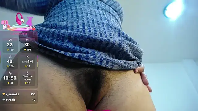 mirand zackyx online show from October 2025 01:00:01 PM