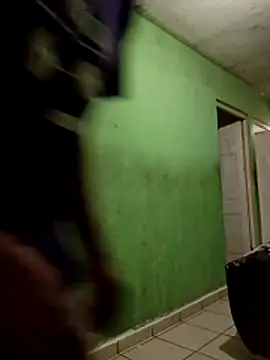 Alonsomadeira online show from February 2026 06:15:01 PM