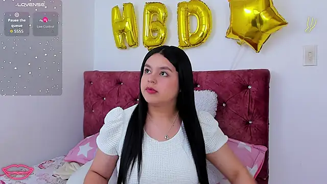 skyhotgirll online show from March 2026 07:35:01 PM