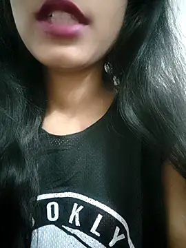 Snapshot of Hot_Goldengirl chatting on March 2025 09:21:01 AM Hot Goldengirl online show from March 2025 09:21:01 AM