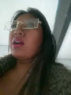 Snapshot of luisa16xxx chatting on March 2025 09:53:01 PM luisa16xxx online show from March 2025 09:53:01 PM