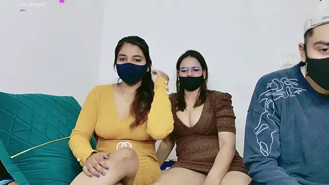 RupaliDixit online show from October 2025 05:23:02 PM