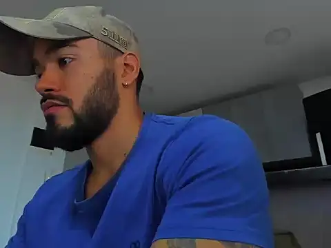 Alexander Martines online show from November 2025 09:25:01 PM