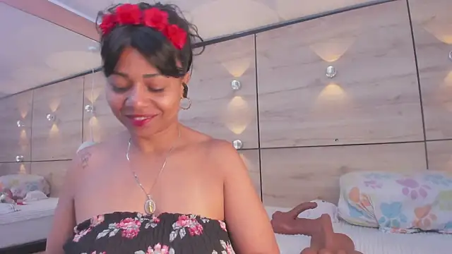 martina touss online show from November 2025 01:36:01 PM