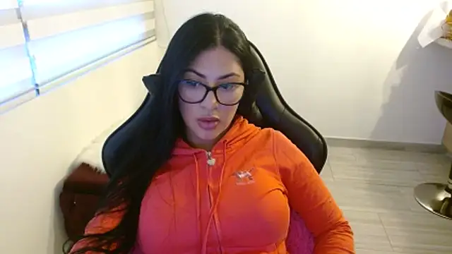 Snapshot of Charlotte_cute18 chatting on April 2026 11:10:01 PM Charlotte cute18 online show from April 2026 11:10:01 PM