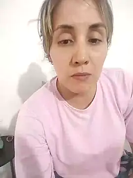 Isabel23zr online show from January 2025 03:43:01 PM