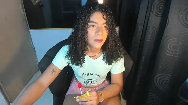 naomiwildburn online show from June 2026 07:35:02 PM
