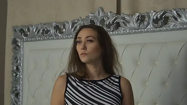 Snapshot of AliceMunro chatting on September 2025 05:17:01 PM AliceMunro online show from September 2025 05:17:01 PM