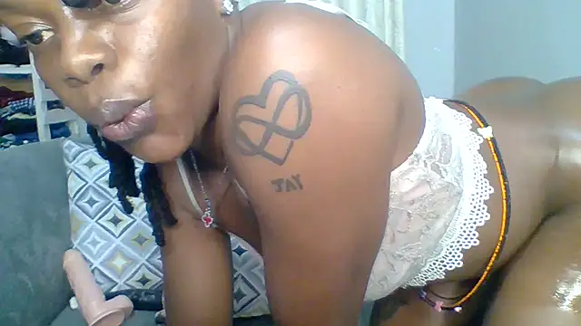 Petite 254 online show from November 2025 12:46:01 AM