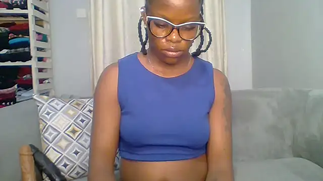 Snapshot of Petite_254 chatting on April 2026 08:15:01 AM Petite 254 online show from April 2026 08:15:01 AM