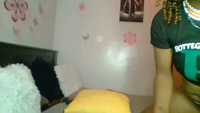 Snapshot of Petite_254 chatting on July 2026 11:45:01 PM Petite 254 online show from July 2026 11:45:01 PM