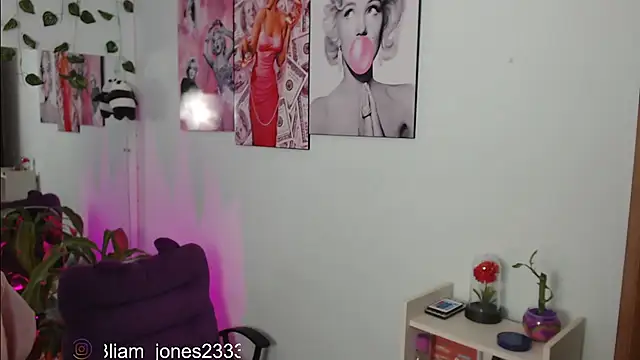 Jonesliam23 online show from March 2025 07:26:02 PM