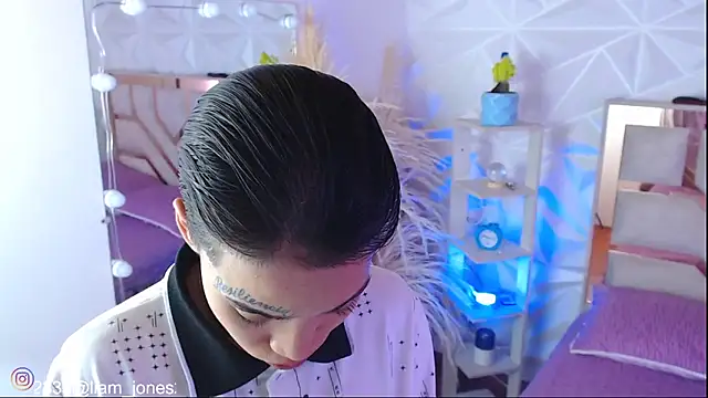 Jonesliam23 online show from September 2025 07:15:01 PM