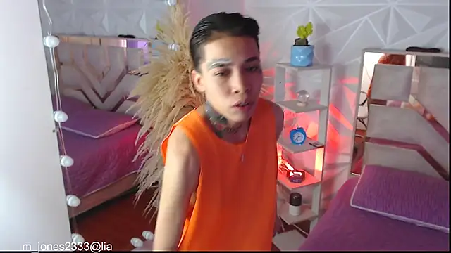 Jonesliam23 online show from September 2025 07:05:01 PM