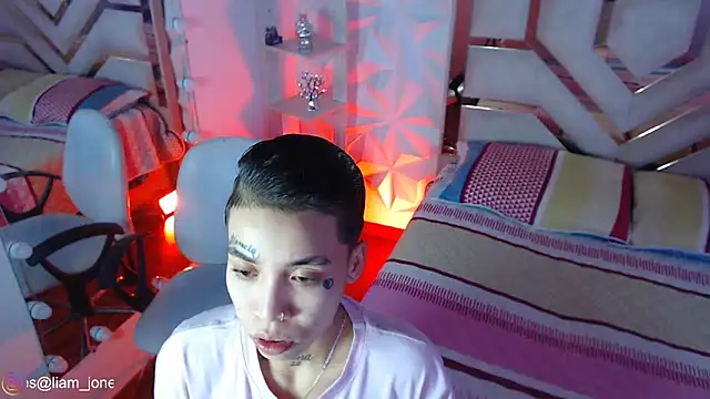 Jonesliam23 online show from March 2026 07:26:01 PM