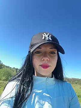 Snapshot of Vanesskaa chatting on April 2026 10:21:02 AM Vanesskaa online show from April 2026 10:21:02 AM
