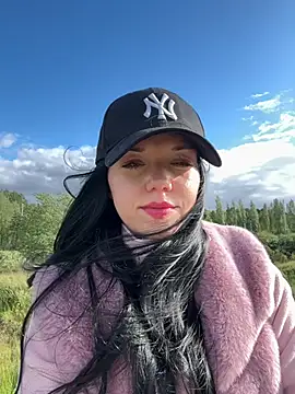 Snapshot of Vanesskaa chatting on May 2026 04:48:01 PM Vanesskaa online show from May 2026 04:48:01 PM