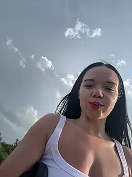Snapshot of Vanesskaa chatting on May 2026 05:31:02 PM Vanesskaa online show from May 2026 05:31:02 PM