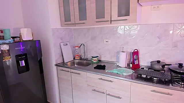 rose scottt online show from March 2026 05:38:01 PM