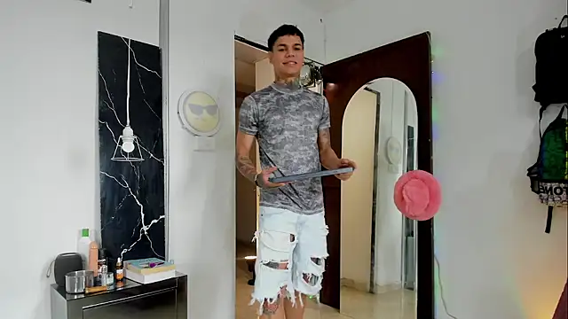 Jordyrodriiguez online show from November 2025 08:08:02 PM