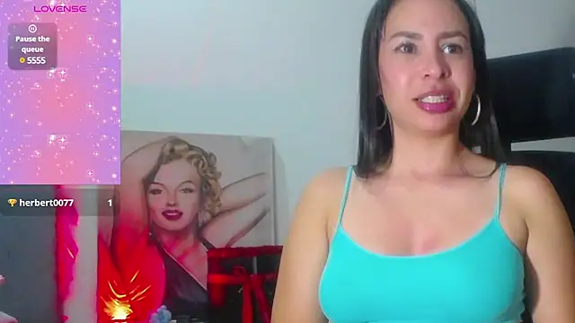 Snapshot of Shantalhotx69 chatting on January 2025 12:01:01 AM Shantalhotx69 online show from January 2025 12:01:01 AM