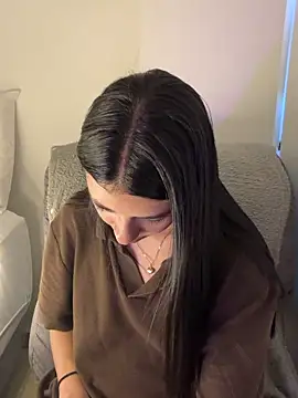 Liissa cute  online show from April 2026 07:30:02 PM