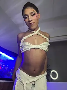 Emaa- online show from November 2025 11:04:02 PM