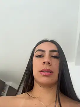 Snapshot of LauraCadwell chatting on June 2026 12:15:02 PM LauraCadwell online show from June 2026 12:15:02 PM