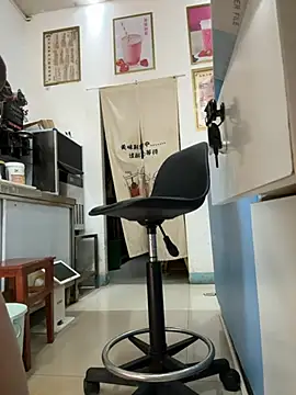 Snapshot of andii-1 chatting on February 2026 02:04:01 AM andii-1 online show from February 2026 02:04:01 AM