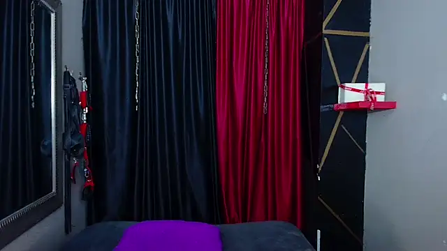 AvaLusty online show from March 2025 07:17:02 PM