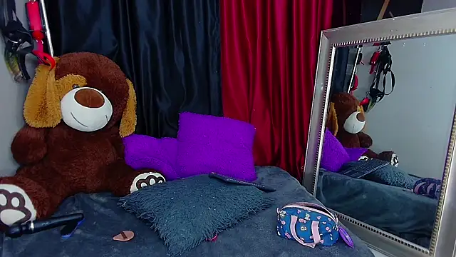 AvaLusty online show from March 2025 01:59:02 PM