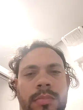 Snapshot of morenindarola chatting on January 2025 09:40:02 PM morenindarola online show from January 2025 09:40:02 PM