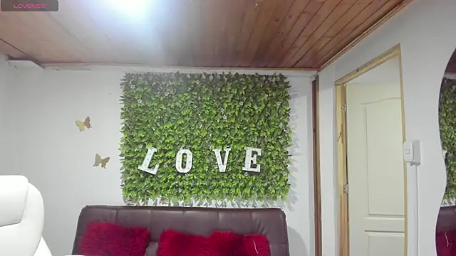 Enma  clark online show from February 2025 07:13:01 PM