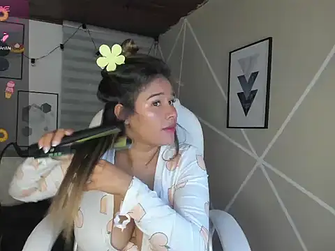 Enma  clark online show from November 2025 04:44:02 AM