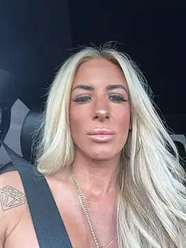Snapshot of blondiluvsanal chatting on July 2026 07:32:01 PM blondiluvsanal online show from July 2026 07:32:01 PM