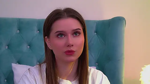 Snapshot of DianaVert chatting on July 2026 11:33:02 PM DianaVert online show from July 2026 11:33:02 PM