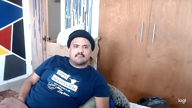 Snapshot of ShaggyList15 chatting on February 2026 09:53:01 PM ShaggyList15 online show from February 2026 09:53:01 PM