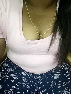 Snapshot of tamil_subha69 chatting on January 2025 05:16:01 PM tamil subha69 online show from January 2025 05:16:01 PM