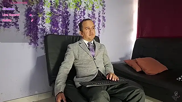Snapshot of yazfore2 chatting on June 2026 01:45:02 PM yazfore2 online show from June 2026 01:45:02 PM