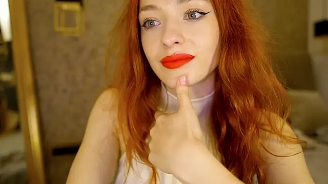 Snapshot of MiaRouge chatting on May 2026 11:12:03 PM MiaRouge online show from May 2026 11:12:03 PM