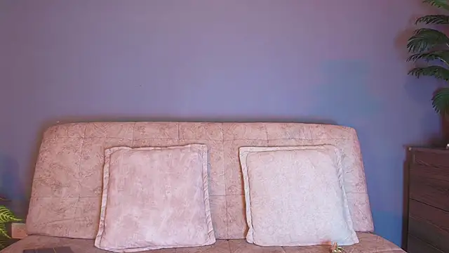 jade brunnette online show from April 2026 08:20:02 PM