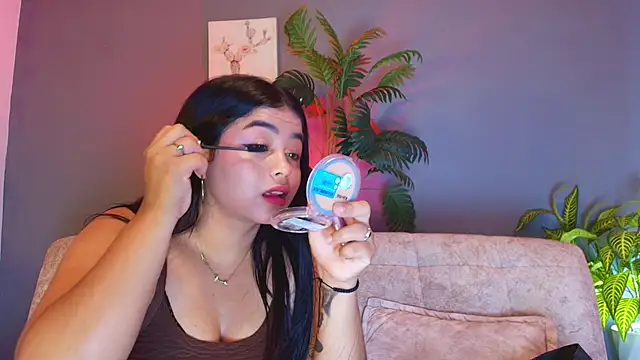 jade brunnette online show from May 2026 08:17:01 PM
