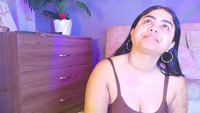 Snapshot of jade_brunnette chatting on June 2026 08:02:01 PM jade brunnette online show from June 2026 08:02:01 PM