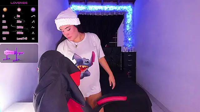 Snapshot of Mariana_Hasper_ chatting on December 2024 02:02:02 AM Mariana Hasper online show from December 2024 02:02:02 AM