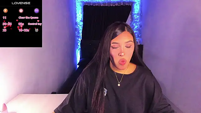 Snapshot of Mariana_Hasper_ chatting on February 2025 09:06:02 PM Mariana Hasper online show from February 2025 09:06:02 PM