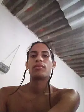 Snapshot of AlexaWarner chatting on November 2025 04:08:01 PM AlexaWarner online show from November 2025 04:08:01 PM