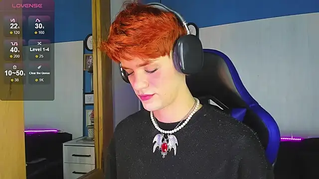 VladHellsing4 online show from October 2025 02:03:02 PM