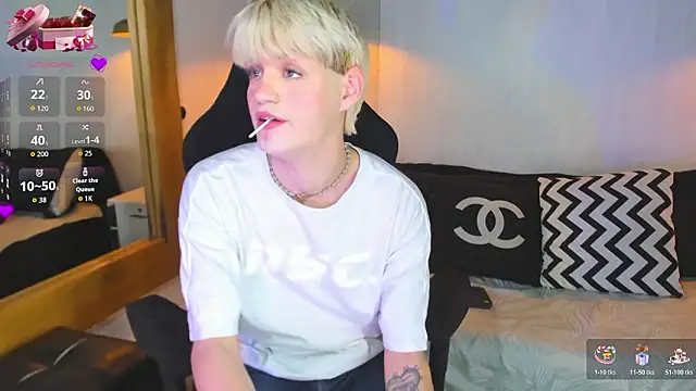 VladHellsing4 online show from March 2026 02:25:02 PM