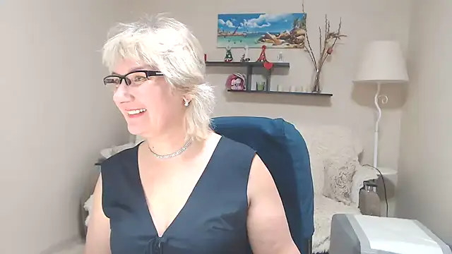 FleurMays online show from February 2025 12:08:01 PM